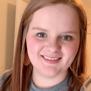 Meet your Posher, Haylie